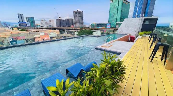 De Botan Bangna Hotel Bangkok Eksteriør billede