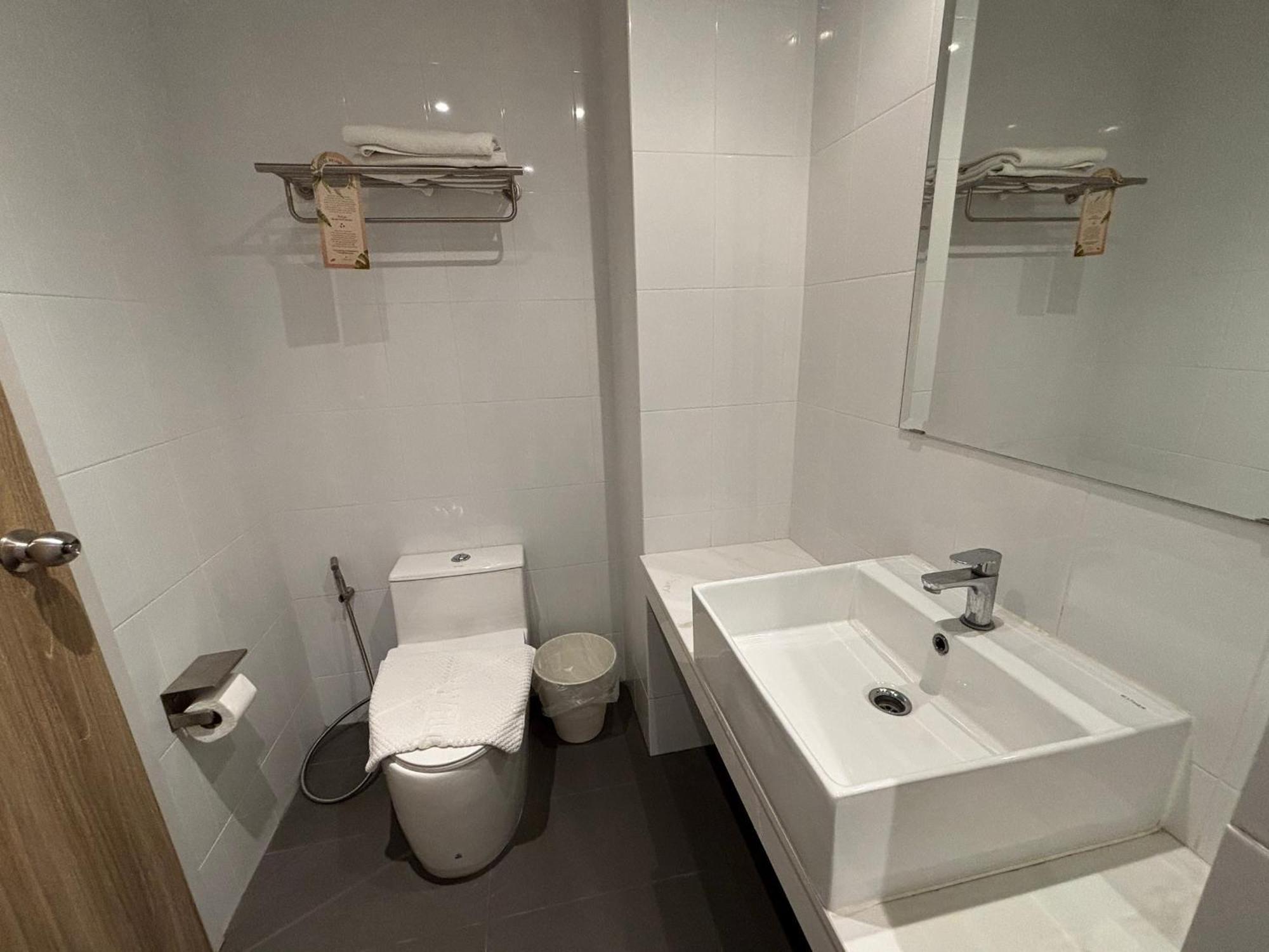 De Botan Bangna Hotel Bangkok Eksteriør billede